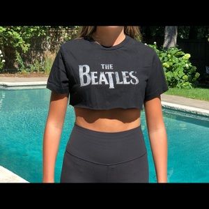 Cropped Beatles t-shirt